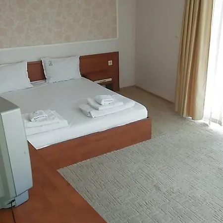 54 Ryor Apartament